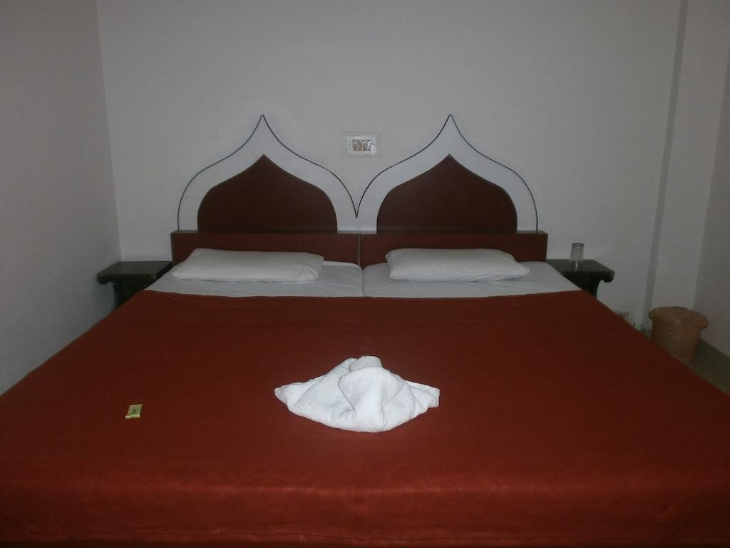 Hotel Safari Agra  Habitación foto