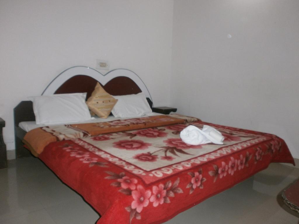 Hotel Safari Agra  Habitación foto